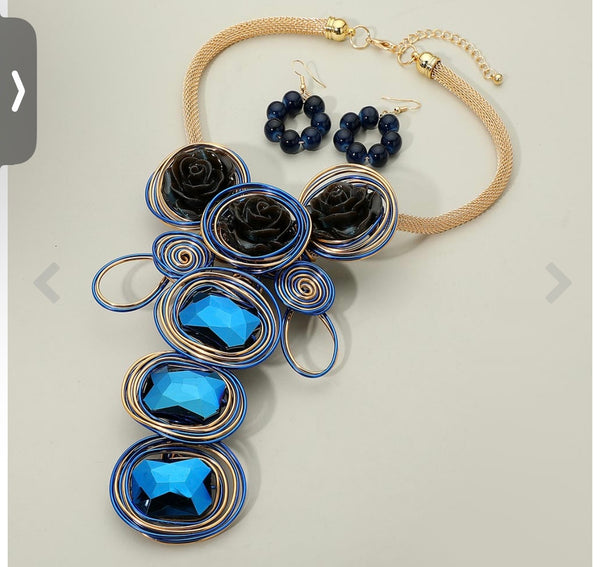 Glam Me Blue Necklace Set